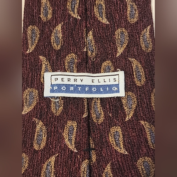 Perry Ellis Men's Paisley 100% Silk Tie in Rich Brown and Gold - Picture 5 of 6